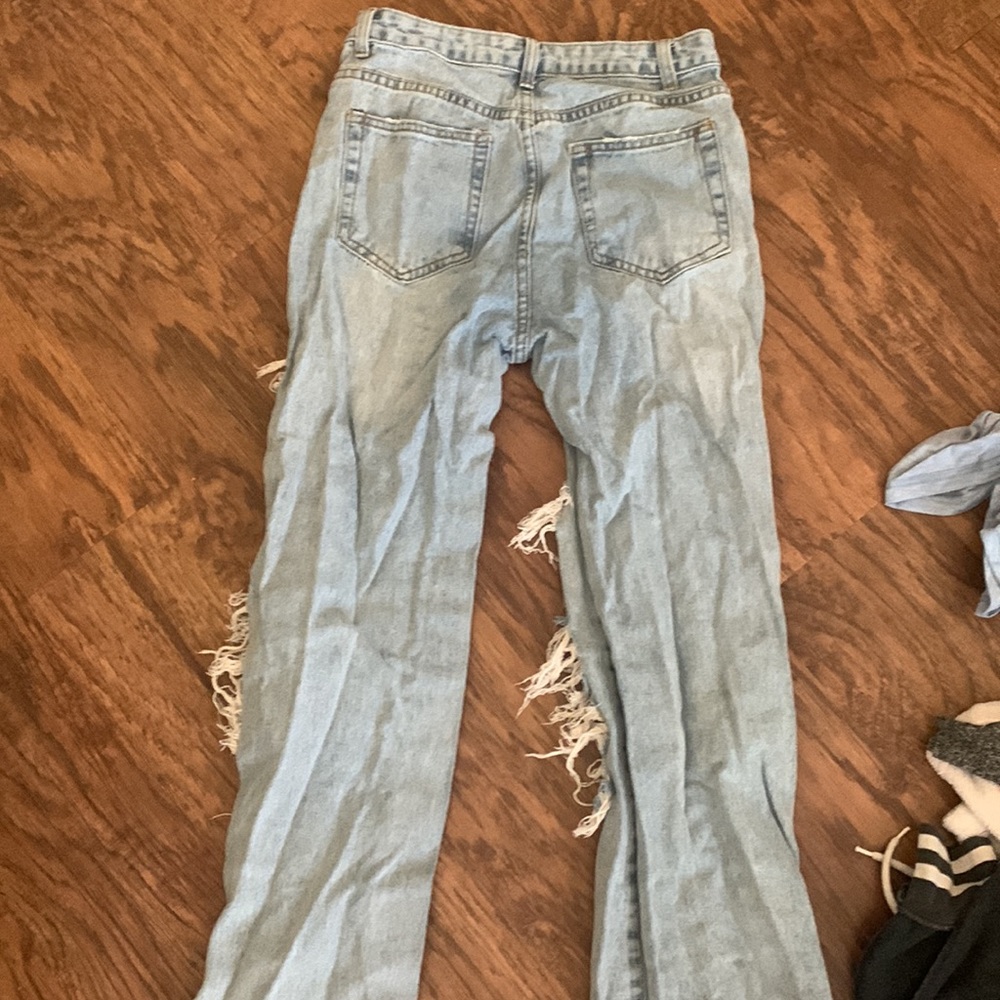 Distressed Ripped High Rise Jeans - Picture 2 of 3